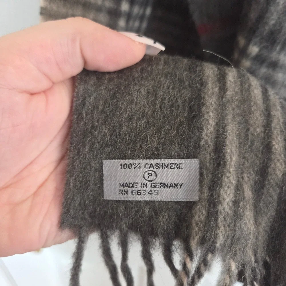 Stafford executive scarf
